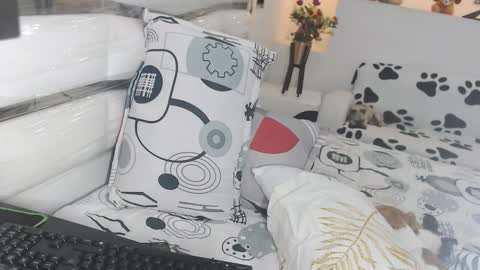 YINAROSS online show from 03/15/26, 10:49