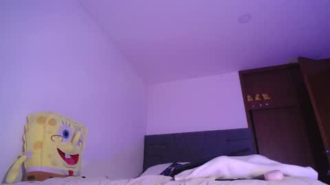 Snapshot of yinn_silver chatting on 01/25/25, 01:10 Yiny online show from 01/25/25, 01:10