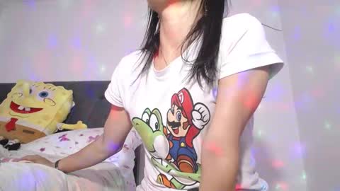 Snapshot of yinn_silver chatting on 01/28/25, 06:49 Yiny online show from 01/28/25, 06:49