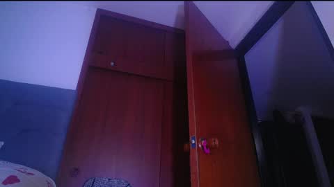 Yiny online show from 04/23/26, 12:29