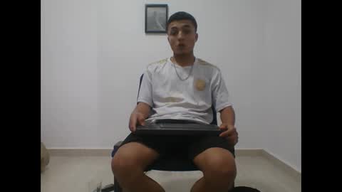 Snapshot of yissus_20 chatting on 11/08/25, 06:40 yissus_20 online show from 11/08/25, 06:40