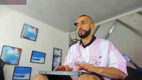 Yiyo online show from 01/21/25, 04:21