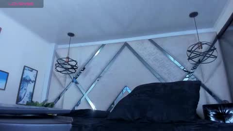 Yiyo online show from 01/25/25, 08:10