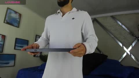 Yiyo online show from 02/18/25, 04:04