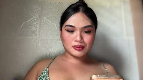 yllana love online show from 04/07/26, 03:51