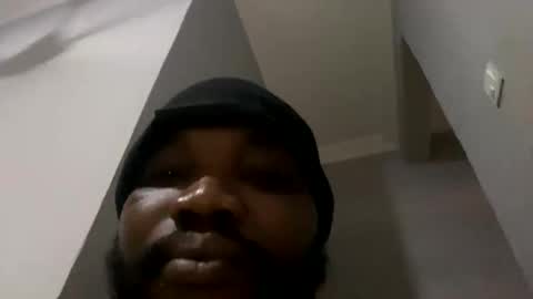 yltkvxuyadfl online show from 02/19/25, 04:55