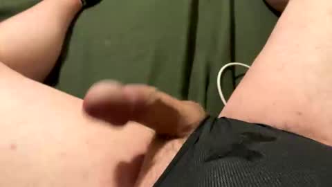 Snapshot of ymcaboy1982 chatting on 10/27/25, 12:04 Yes I have a huge dick online show from 10/27/25, 12:04