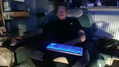 ynghotgerman92 online show from 11/21/25, 09:35