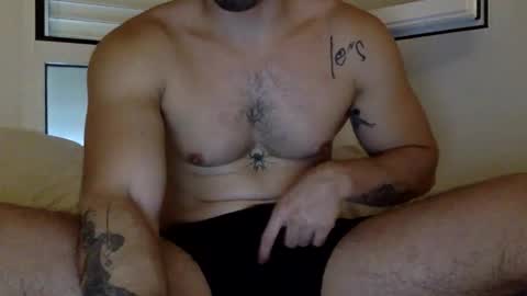 Snapshot of yngspaniard chatting on 10/15/25, 05:24 yngspaniard online show from 10/15/25, 05:24