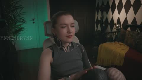 Snapshot of ynnenbrynn chatting on 01/26/25, 12:01 ynnenbrynn online show from 01/26/25, 12:01