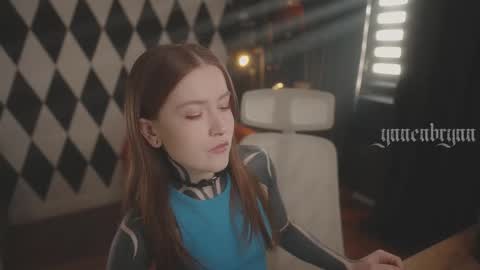 Snapshot of ynnenbrynn chatting on 11/14/25, 07:18 ynnenbrynn online show from 11/14/25, 07:18