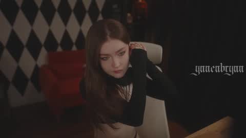 Snapshot of ynnenbrynn chatting on 12/05/25, 06:33 ynnenbrynn online show from 12/05/25, 06:33