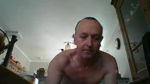 Yoann online show from 04/29/26, 07:01