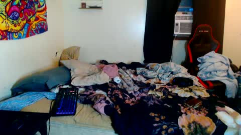 Snapshot of yobleez chatting on 06/09/26, 01:39 yobleez online show from 06/09/26, 01:39
