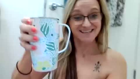 yogabuttttttt online show from 07/10/26, 06:39