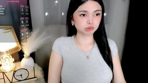 Snapshot of yogirl_abby chatting on 05/17/26, 05:31 Hi i am Abby i am Filipina Aussie youve ever wanted to meet NOT INTO CHEAP GUY online show from 05/17/26, 05:31