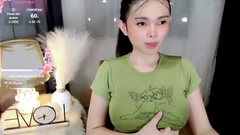 Snapshot of yogirl_abby chatting on 06/13/26, 08:12 Hi i am Abby i am Filipina Aussie youve ever wanted to meet NOT INTO CHEAP GUY online show from 06/13/26, 08:12