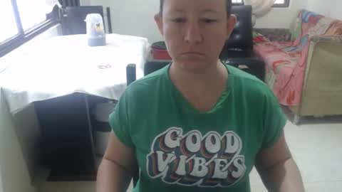 Snapshot of yohis_kiut25 chatting on 02/06/25, 12:05 yohis online show from 02/06/25, 12:05