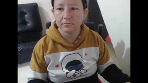 Snapshot of yohis_kiut25 chatting on 02/20/25, 12:25 yohis online show from 02/20/25, 12:25