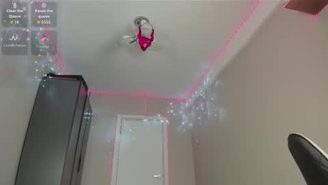 Mikaella - Mika online show from 02/01/26, 08:07