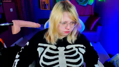 Yoki online show from 01/19/26, 06:28