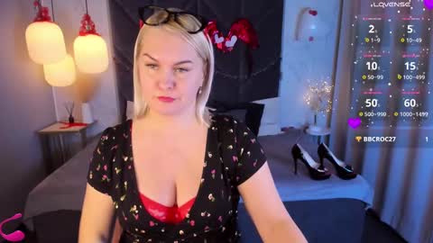 Snapshot of yolanda_kiss chatting on 02/17/25, 02:31 Yolanda online show from 02/17/25, 02:31