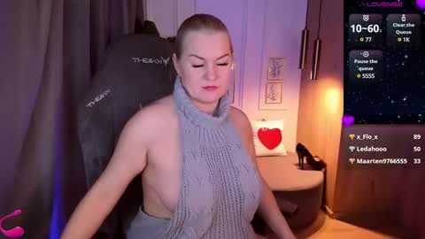 Snapshot of yolanda_kiss chatting on 02/27/25, 11:15 Yolanda online show from 02/27/25, 11:15