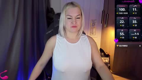 Snapshot of yolanda_kiss chatting on 03/01/25, 08:10 Yolanda online show from 03/01/25, 08:10