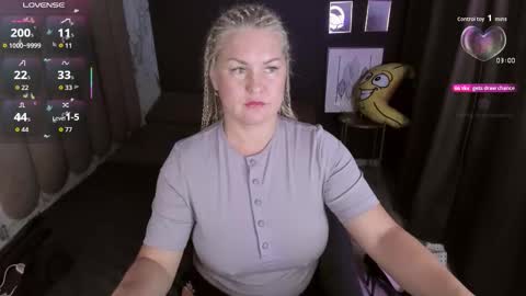 Snapshot of yolanda_kiss chatting on 09/14/25, 08:08 Yolanda online show from 09/14/25, 08:08