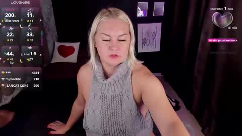 Snapshot of yolanda_kiss chatting on 10/07/25, 09:28 Yolanda online show from 10/07/25, 09:28