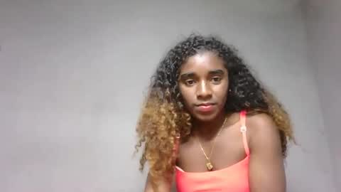 Snapshot of yolandrina05 chatting on 09/22/25, 06:10 yolandrina05 online show from 09/22/25, 06:10