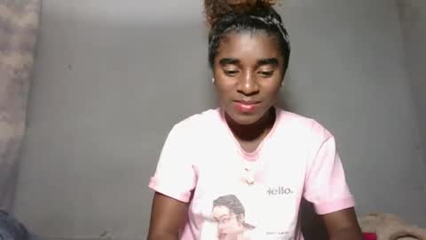Snapshot of yolandrina05 chatting on 09/30/25, 06:51 yolandrina05 online show from 09/30/25, 06:51