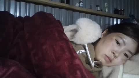 yongmi_ online show from 11/30/25, 05:17