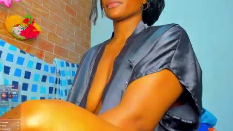 yonnsol_avril online show from 02/28/25, 11:12