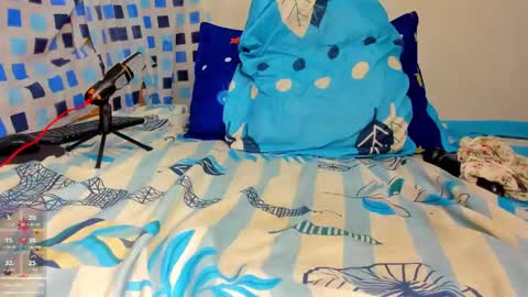 yonnsol_avril online show from 03/05/25, 09:59