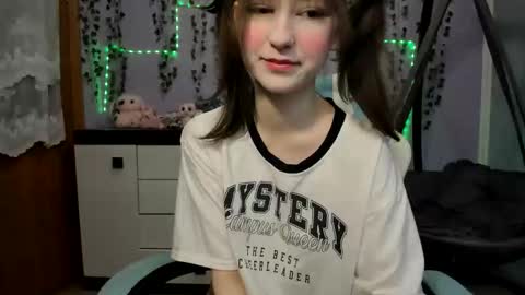 yoonhee_ki online show from 03/07/26, 11:29