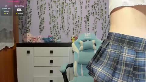 yoonhee_ki online show from 04/22/26, 02:07