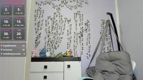 yoonhee_ki online show from 04/30/26, 02:34