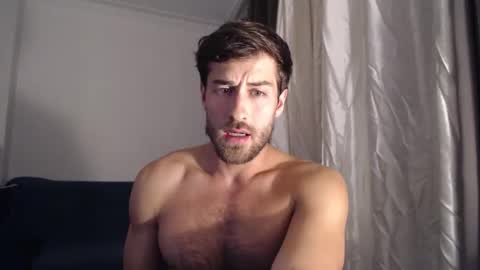 Yoooups online show from 11/11/25, 10:21