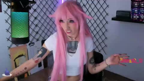 Snapshot of yoshino_san chatting on 10/31/25, 11:39 you can call me Andy or yoshi 3 online show from 10/31/25, 11:39