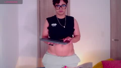 Snapshot of yossefmout chatting on 06/17/26, 05:03 Yossef online show from 06/17/26, 05:03