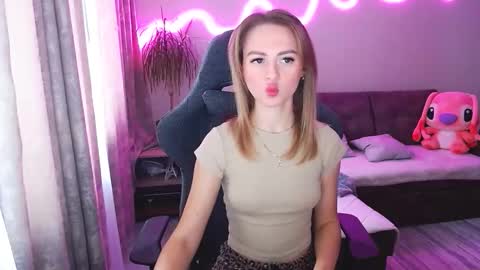 Bella online show from 11/27/25, 07:43