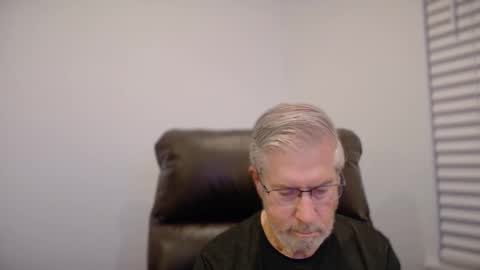 Colorado Guy Straight online show from 11/13/25, 02:43