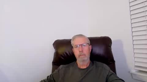 Colorado Guy Straight online show from 11/24/25, 12:38