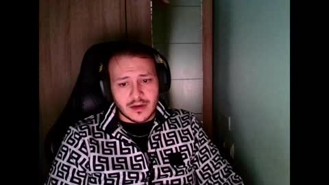 Snapshot of younromki chatting on 12/24/24, 10:17 A... online show from 12/24/24, 10:17