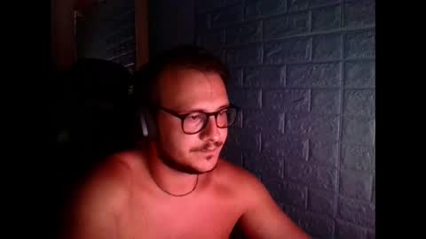 Snapshot of younromki chatting on 09/09/25, 07:57 A... online show from 09/09/25, 07:57