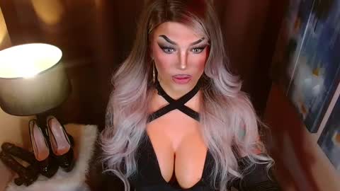 Snapshot of your1truequeen chatting on 03/01/26, 07:05 QUEEN MADISON online show from 03/01/26, 07:05