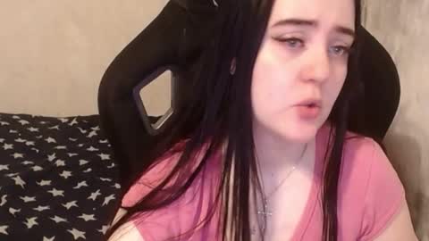 Snapshot of your_8a8y chatting on 12/04/24, 11:30 your_8a8y online show from 12/04/24, 11:30