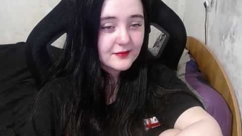 Snapshot of your_8a8y chatting on 02/25/25, 07:03 your_8a8y online show from 02/25/25, 07:03