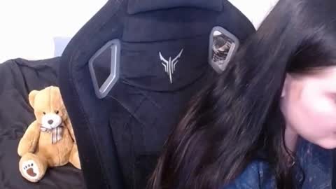 Snapshot of your_8a8y chatting on 03/05/25, 08:00 your_8a8y online show from 03/05/25, 08:00